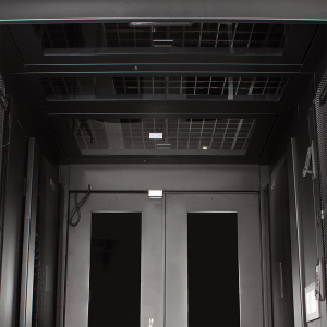 Aisle containment system roof section for DC series cabinets
